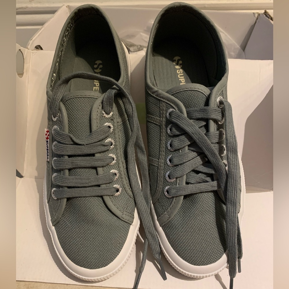 Superga sage sneakers size 8